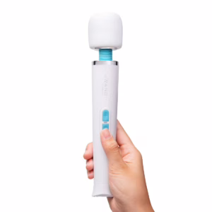 lw-055_wht_classique_petite-9_4000px_ Le wand classique petite vibrating wand massager in white